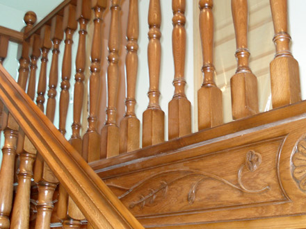 escaliers en bois sculpté