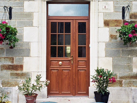 porte d'entrée en bois